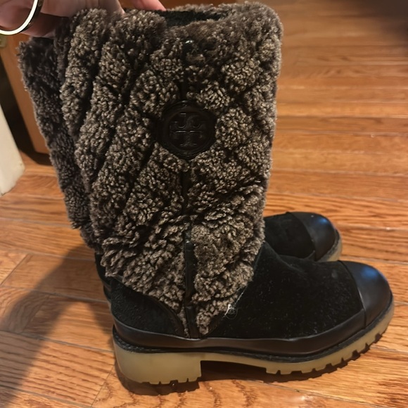 Tory Burch Boots Everett Shearling -Split Suede gorgeous chocolate and black! - Picture 4 of 8
